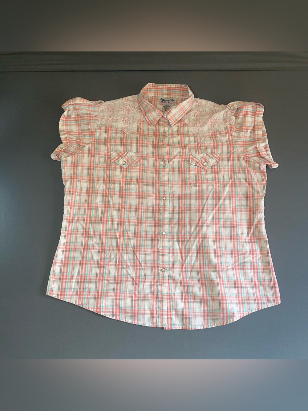 Wrangler Pink Plaid Pearl Snap Shirt Women’s Size 2X Farming Workwear